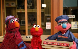 16011_elmo_and_friends_tales_of_adventure_screen_alphabet_race