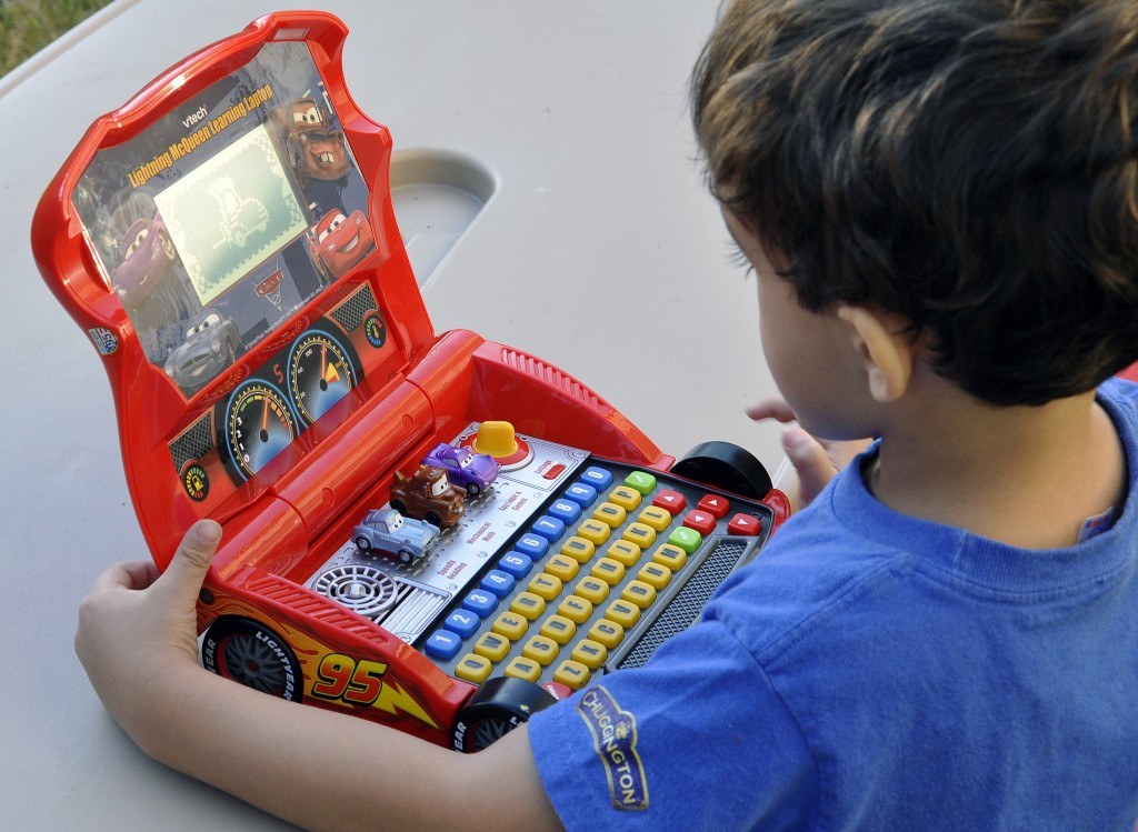 Lightening McQueen & the Cars 2 Vtech learning laptop - Savvy