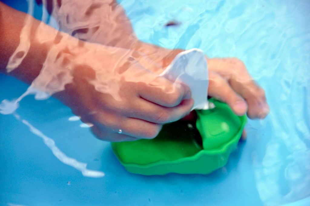 Step2 WaterWheel Play Table