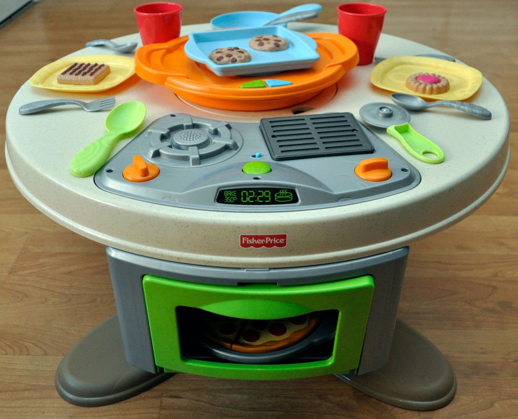 fisher price servin surprises kitchen and table