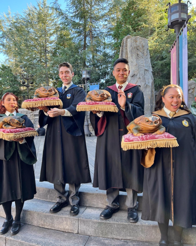 Frog Choir Universal Studios