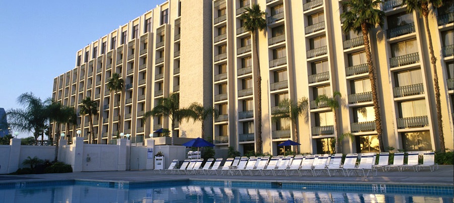 Knott's Berry Farm Hotel Pool