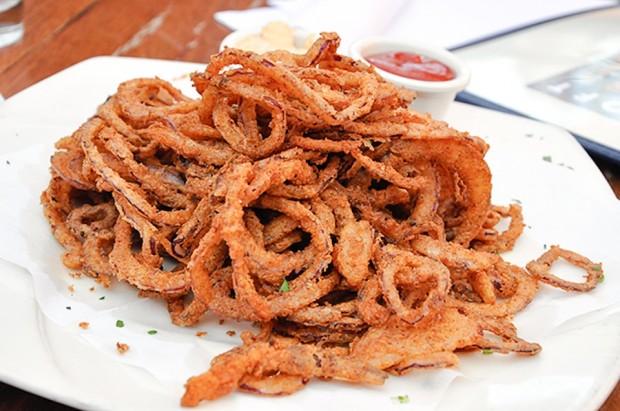 Red Onion Strings