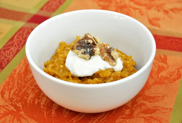 Slow Cooker Pumpkin Walnut Steel Cut Oatmeal