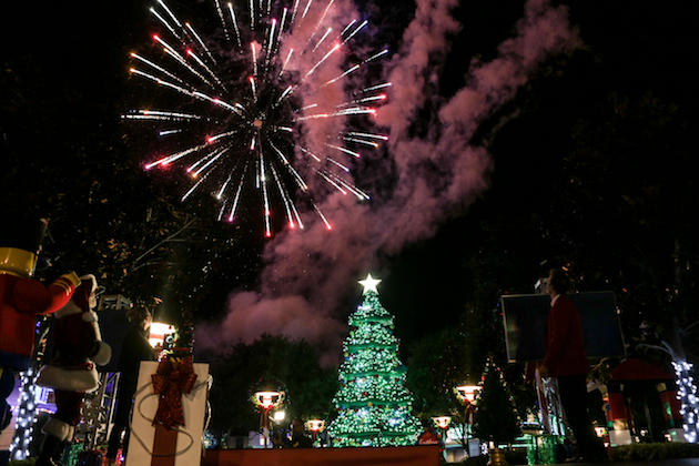 Legoland Tree Lighthing