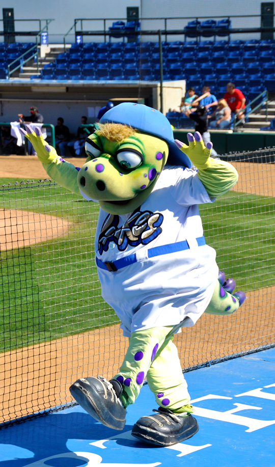 Quakes Mascot - Frontier SoCal