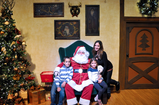 Santas Christmas Cabin - Knott's Merry Farm