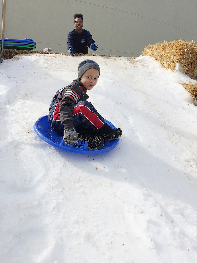 Aquarium of the Pacific - Snow Play