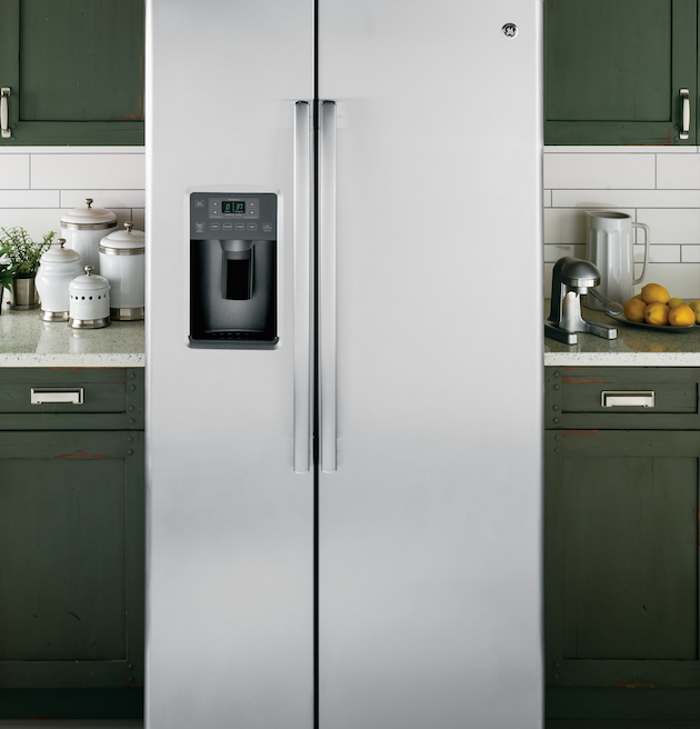GE Refrigerator - Kitchen Appliances