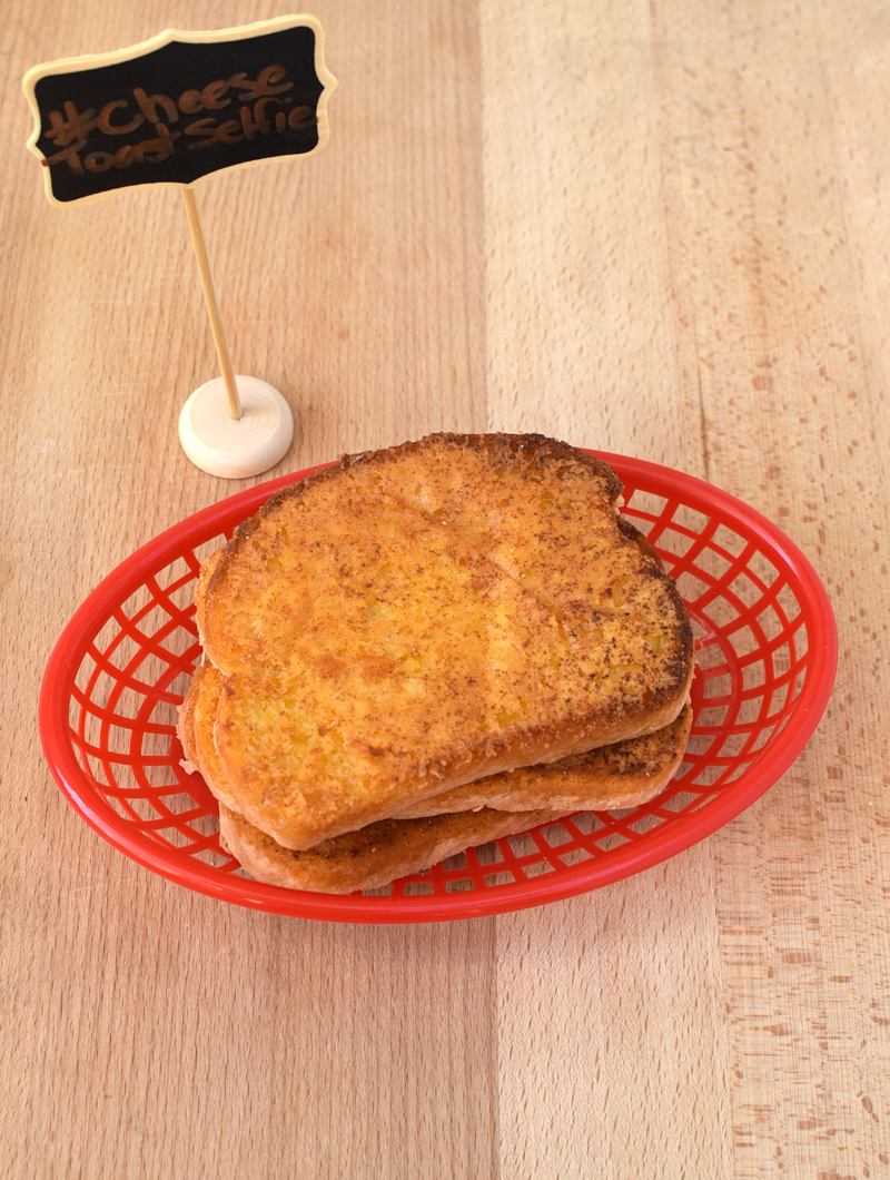 How to Make Sizzler's Cheese Toast (Copycat Recipe) Rockin Mama™
