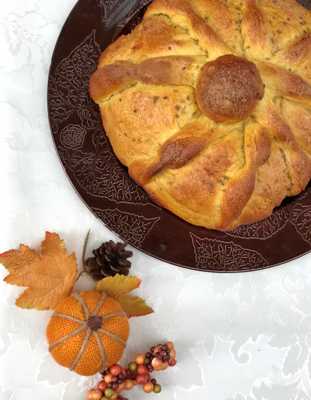 Pumpkin Spice Pan de Muertos Recipe