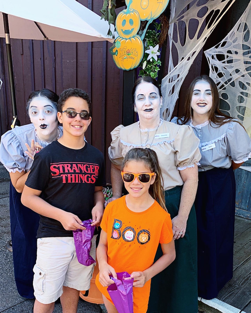 Knott's Spooky Farm Guide - Rockin Mama™