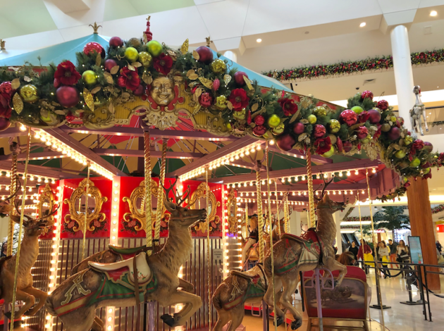 Santa's Express Train and Reindeer Carousel – South Coast Plaza