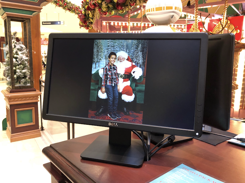 Santa's Village at South Coast Plaza Rockin Mama™