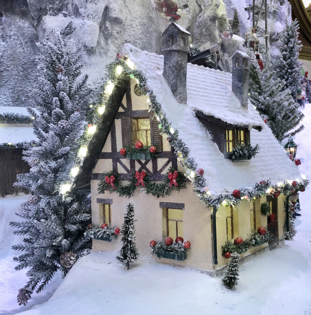 Santa's Village at South Coast Plaza - Rockin Mama™