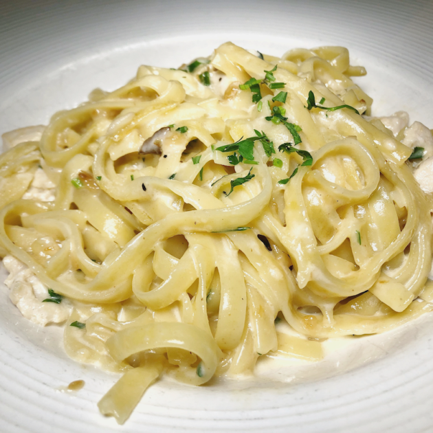 Garlic Cream Fettuccine