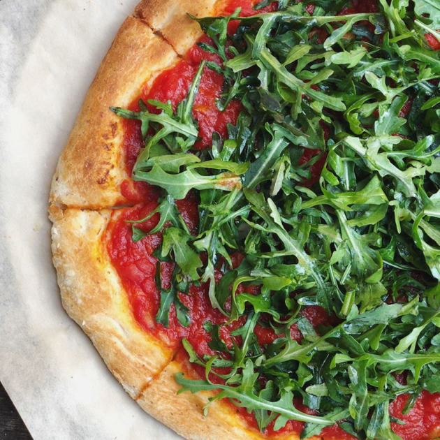 Tomato and Arugula Pizza