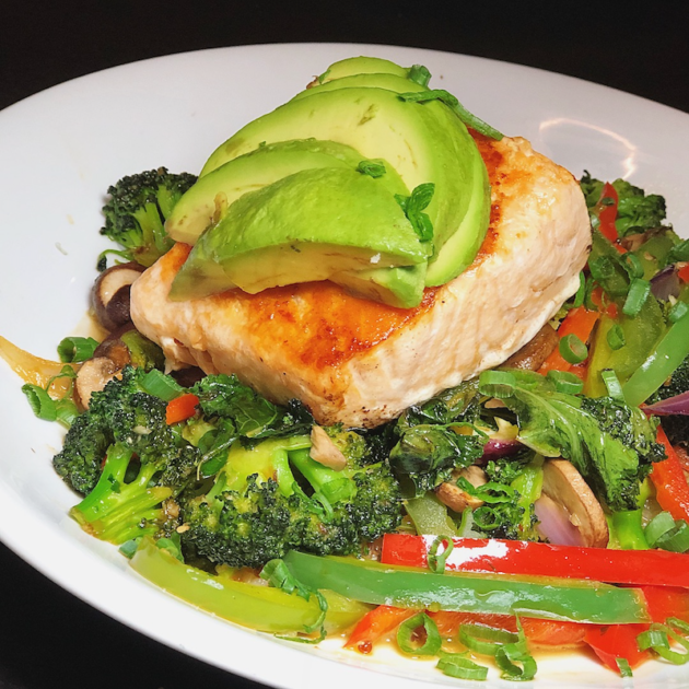 Spicy Veggie Bowl With Salmon