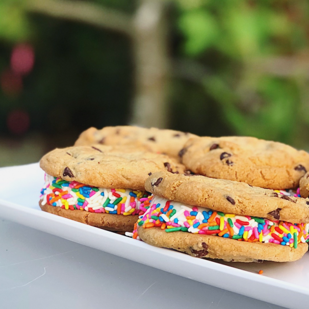 Vanilla Ice Cream Cookie Sandwich