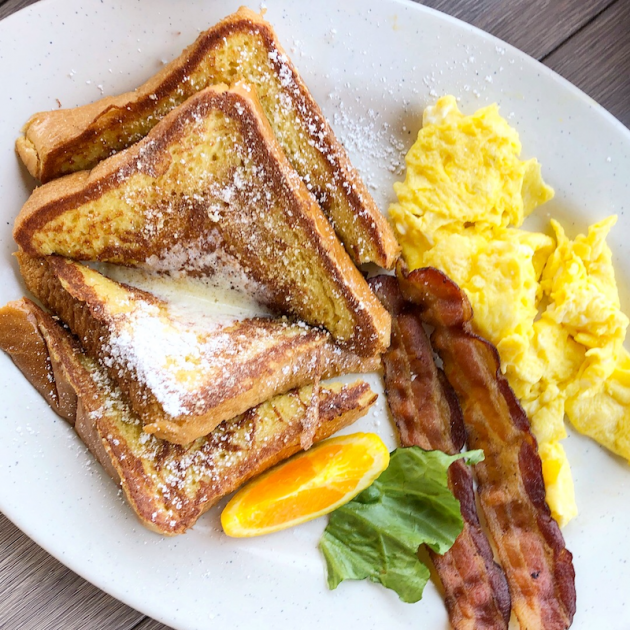 French Toast With Bacon and Eggs