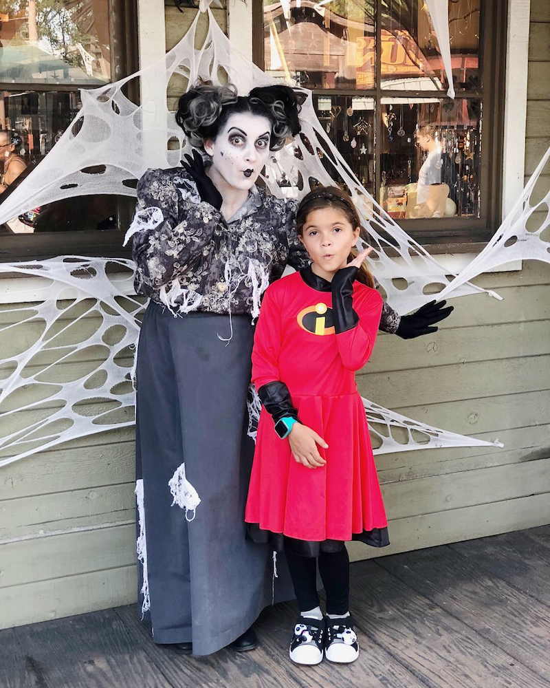 7 Things You Must Do at Knott's Spooky Farm - Rockin Mama™