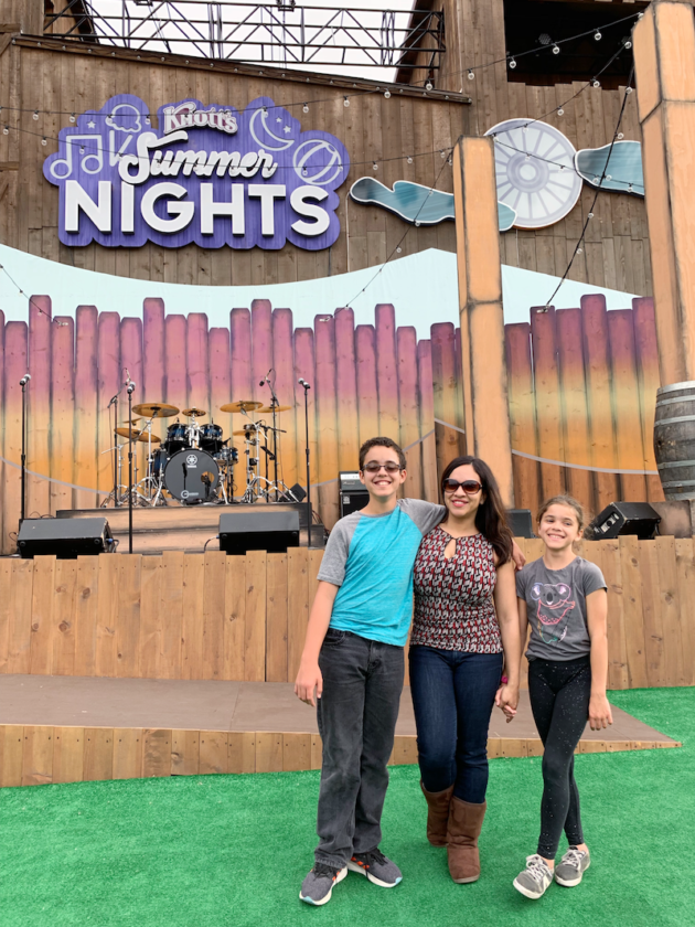 Knotts Summer Nights