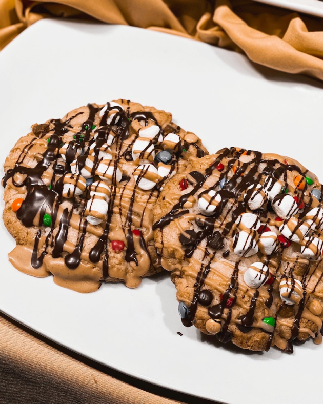Everything But the Kitchen Sink Cookie⁣