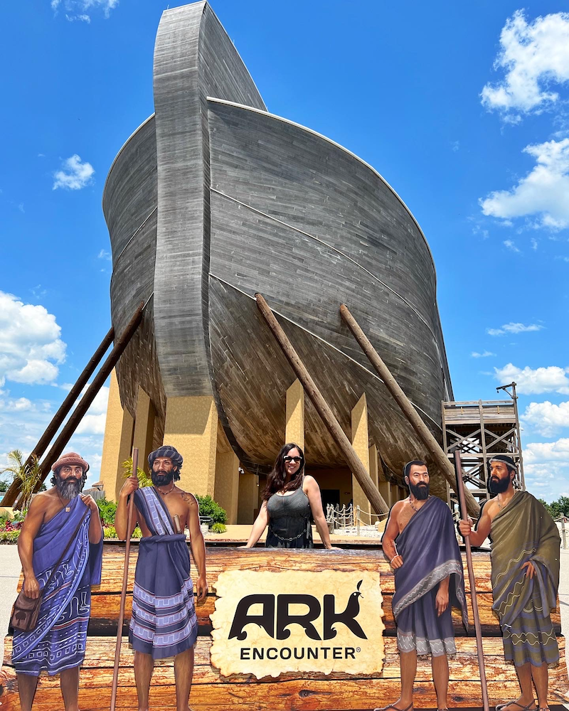 Family Guide to Ark Encounter Rockin Mama™